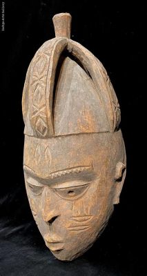  Yoruba Mask of Beauty! Exploring Geometric Abstraction and Ritual Significance